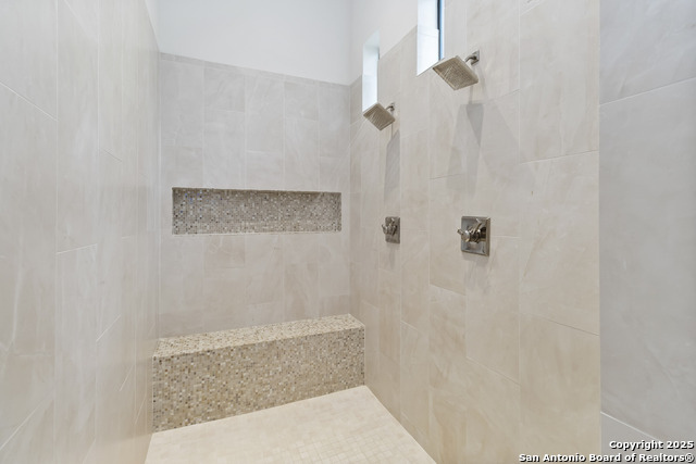 Listing photo id 26 for 23510 Avila