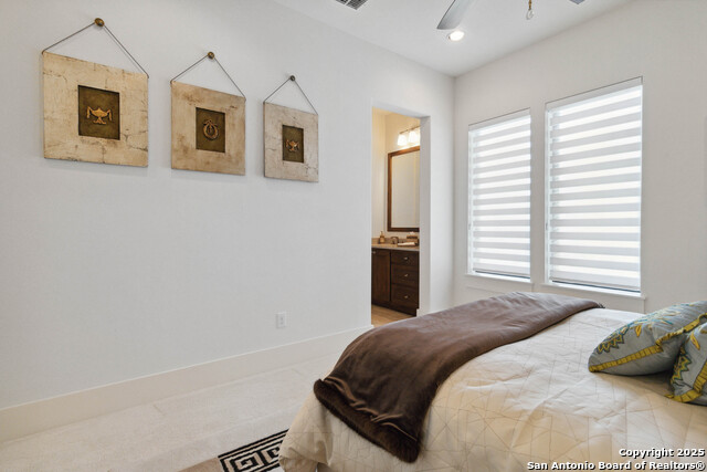 Listing photo id 31 for 23510 Avila