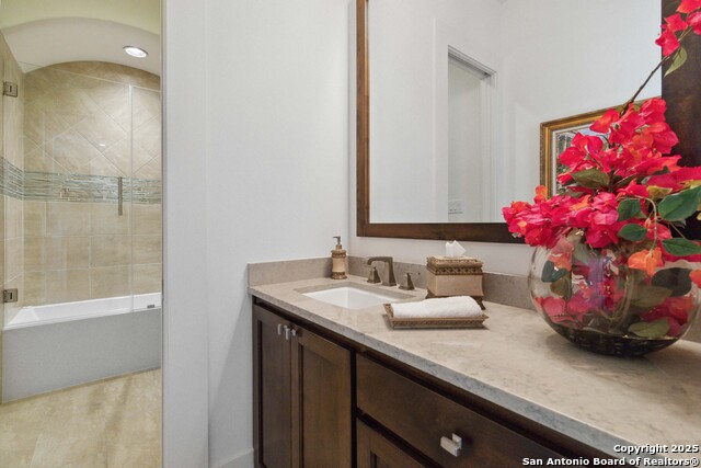 Listing photo id 34 for 23510 Avila