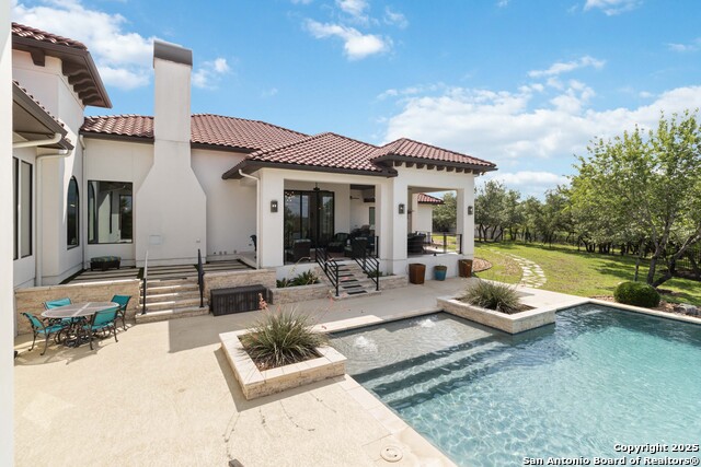 Listing photo id 41 for 23510 Avila