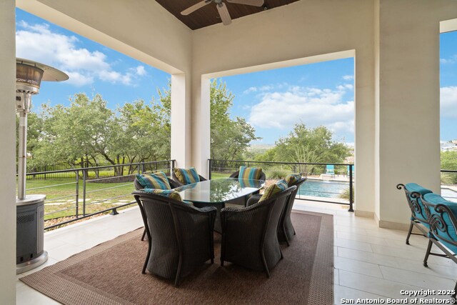 Listing photo id 47 for 23510 Avila