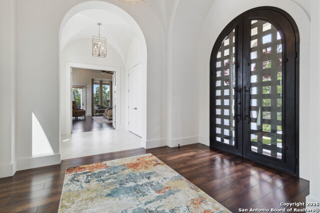 Listing photo id 3 for 23510 Avila