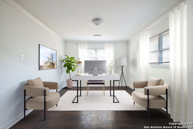 Listing photo id 27 for 425 Winfield Blvd