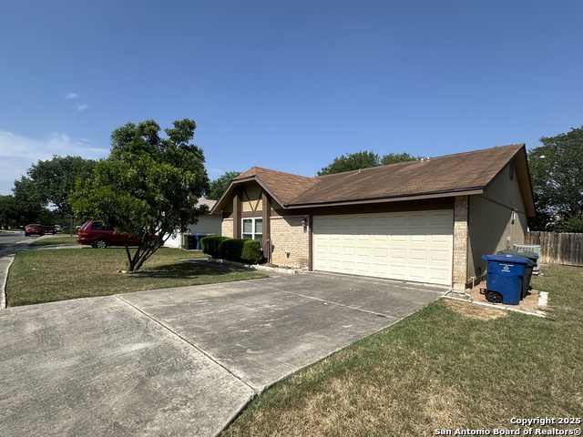Image 2 of 22 For 5134 Mayspring