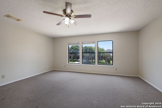 Listing photo id 9 for 6647 Beech Trail