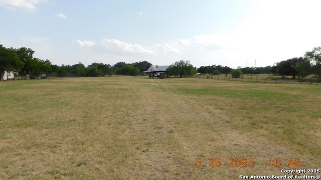 Details for 210 Deer Run, Pleasanton, TX 78064