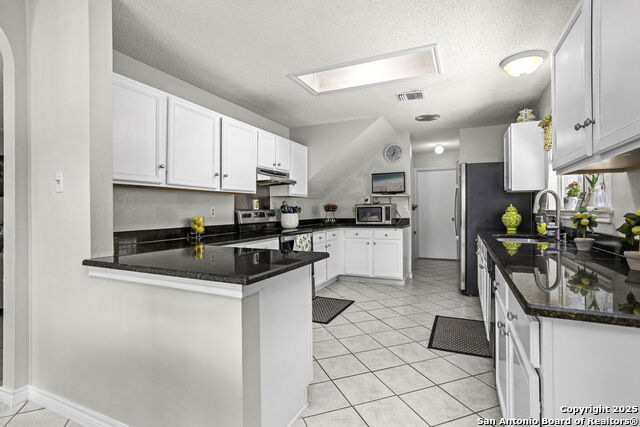 Listing photo id 11 for 2119 Border Mill