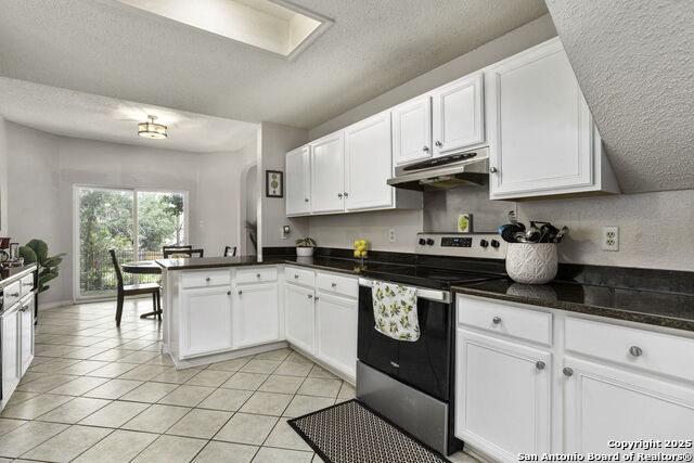 Listing photo id 12 for 2119 Border Mill