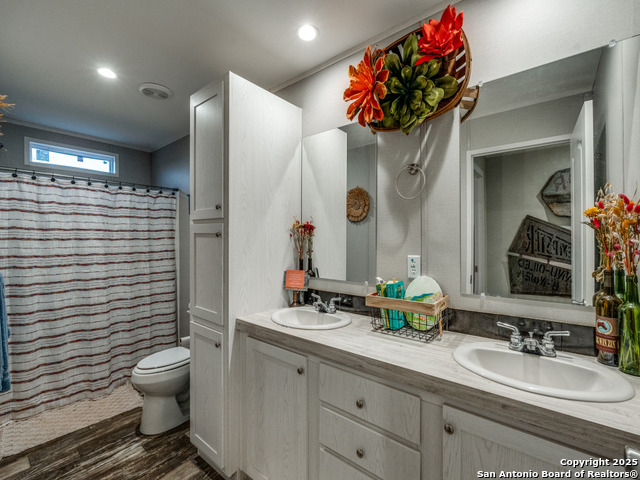 Listing photo id 10 for 2831 County Road 430