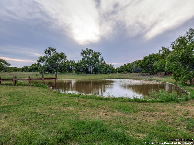 Listing photo id 25 for 2831 County Road 430