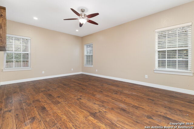 Listing photo id 19 for 22919 Hightop