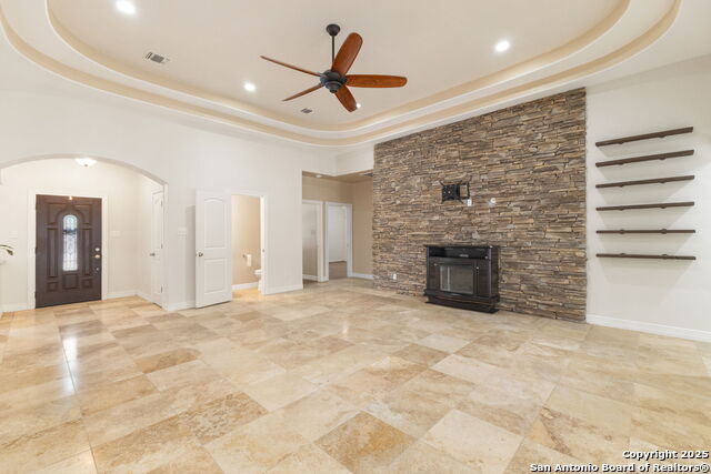 Listing photo id 5 for 22919 Hightop
