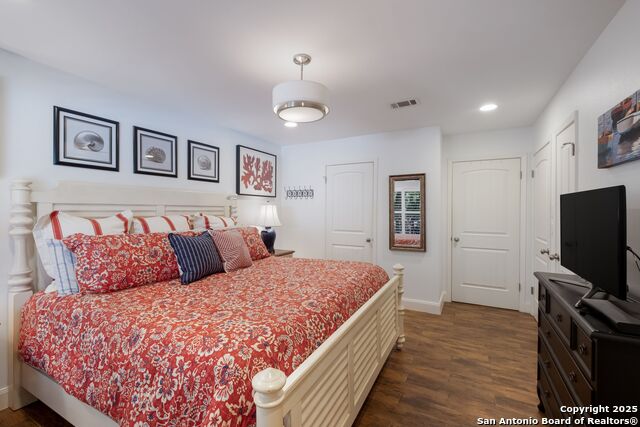 Listing photo id 10 for 551 Terminal Loop D3