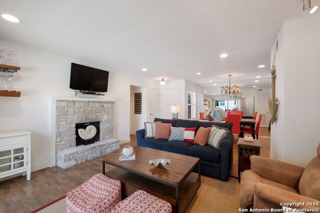Listing photo id 5 for 551 Terminal Loop D3