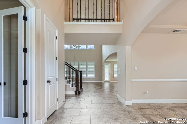 Listing photo id 2 for 16918 Sonoma