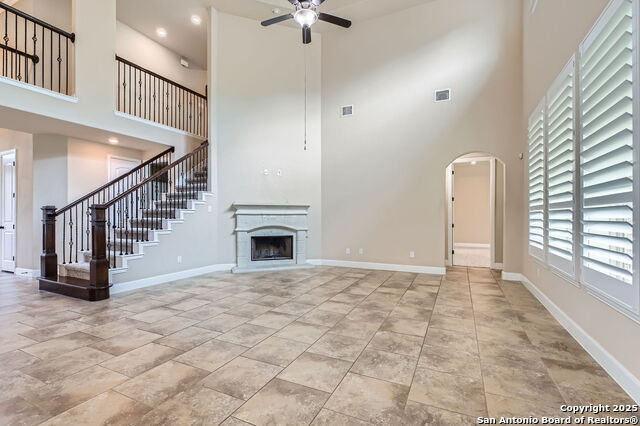 Listing photo id 4 for 16918 Sonoma