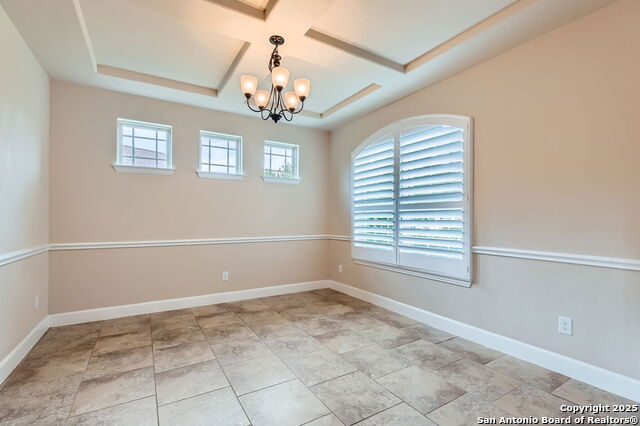 Listing photo id 6 for 16918 Sonoma
