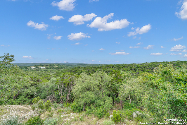 Listing photo id 10 for 1724 Caprock