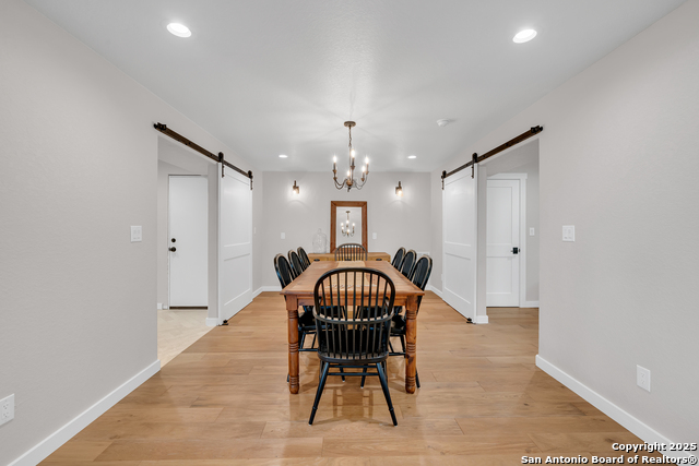 Listing photo id 21 for 1724 Caprock