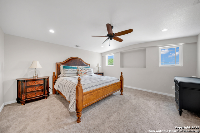 Listing photo id 25 for 1724 Caprock