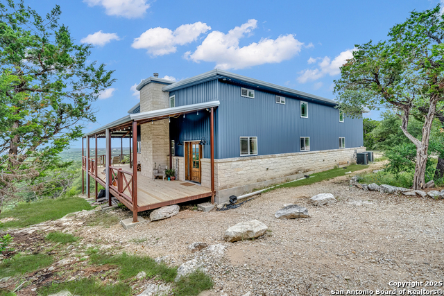 Listing photo id 5 for 1724 Caprock