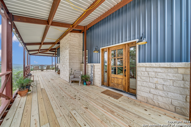 Listing photo id 7 for 1724 Caprock