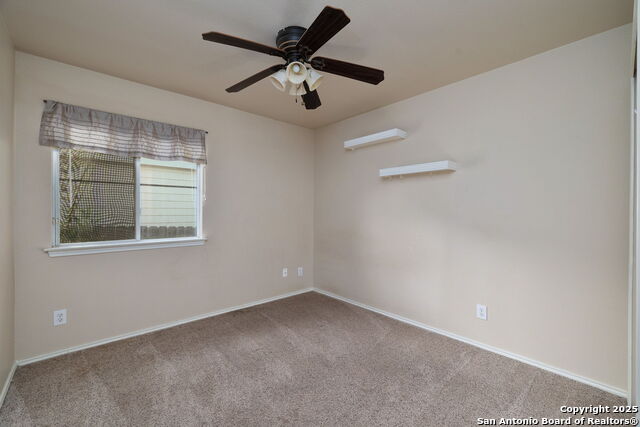 Listing photo id 10 for 2392 Medina