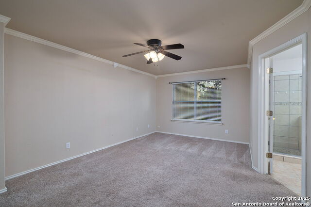 Listing photo id 5 for 2392 Medina
