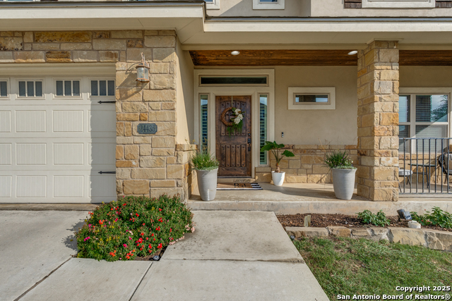 Image 3 of 24 For 24435 Canyon Row