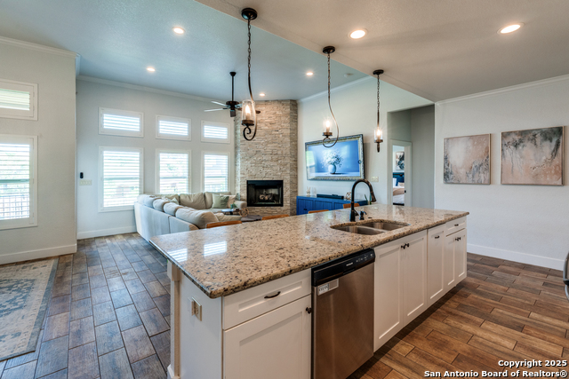 Image 9 of 24 For 24435 Canyon Row
