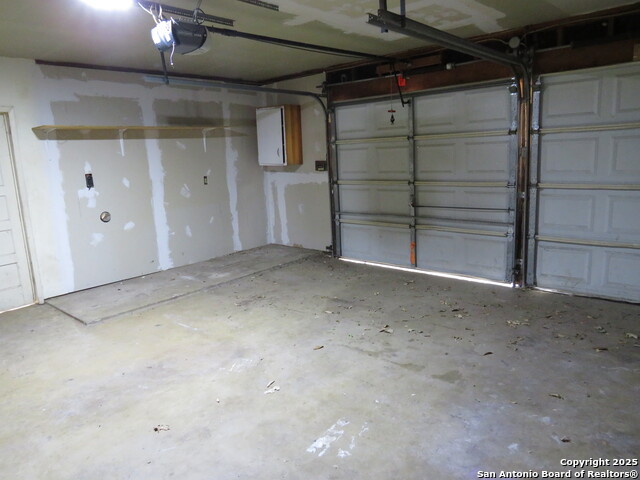 Image 19 of 23 For 9715 Nona Kay Dr