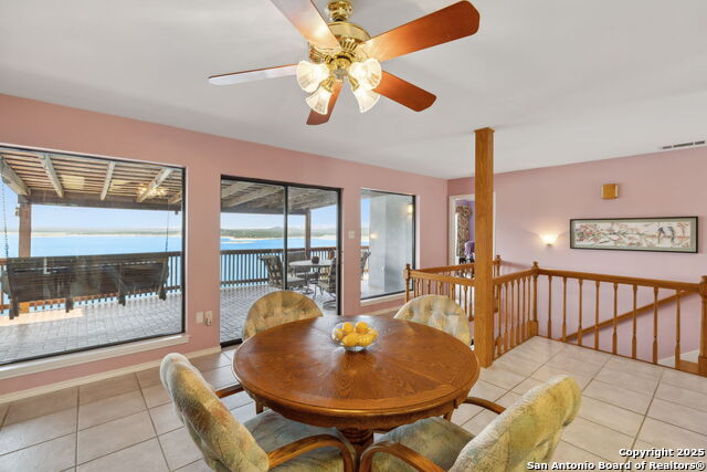 Listing photo id 10 for 1245 Larson