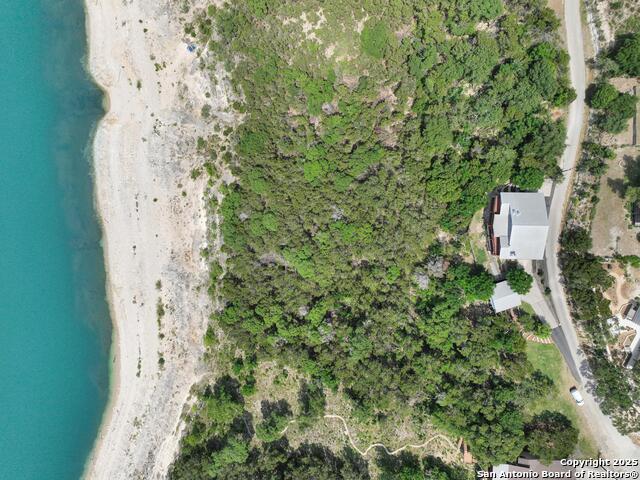 Listing photo id 36 for 1245 Larson