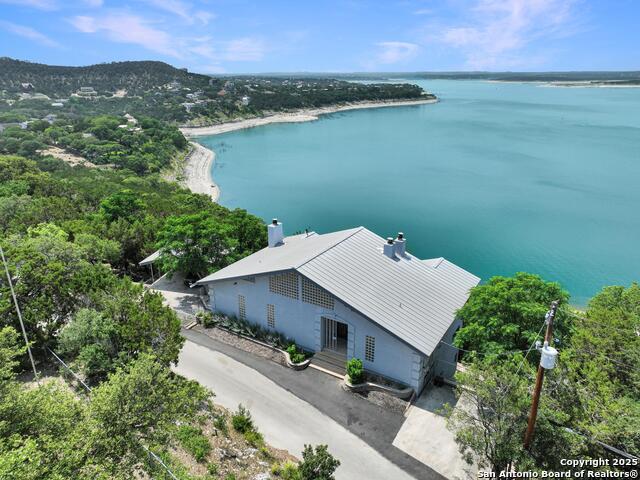 Listing photo id 3 for 1245 Larson