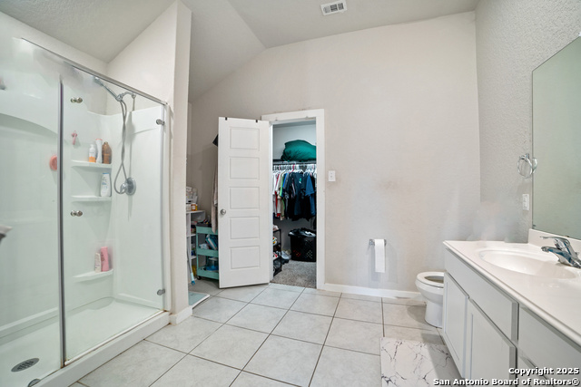 Listing photo id 21 for 6907 Emerald Vly