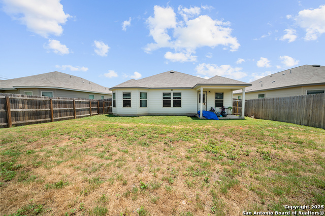 Listing photo id 25 for 6907 Emerald Vly