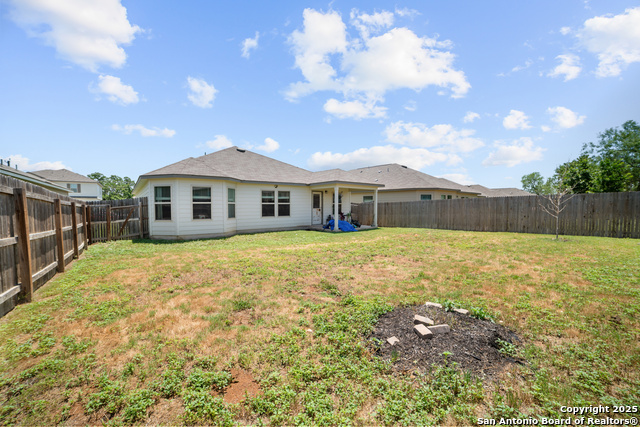 Listing photo id 26 for 6907 Emerald Vly
