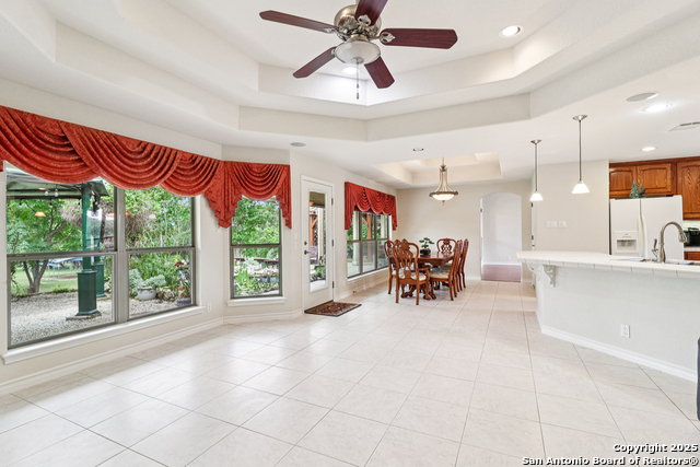 Listing photo id 8 for 718 Park Shores