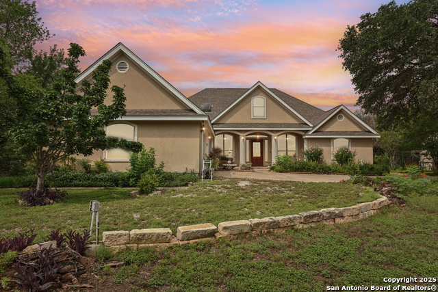 Listing photo id 0 for 718 Park Shores