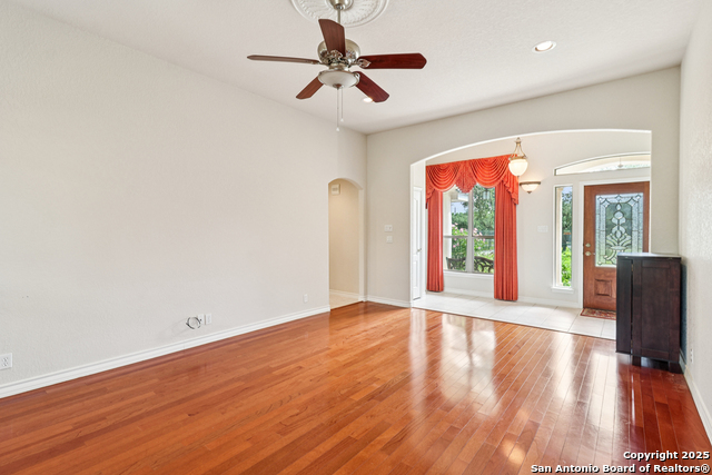 Listing photo id 18 for 718 Park Shores
