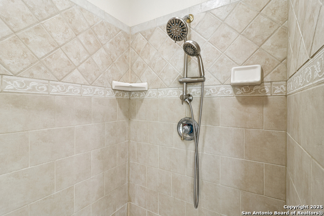 Listing photo id 24 for 718 Park Shores