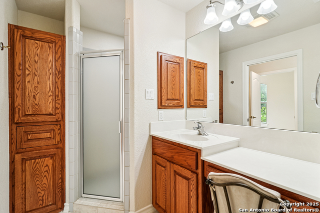 Listing photo id 29 for 718 Park Shores