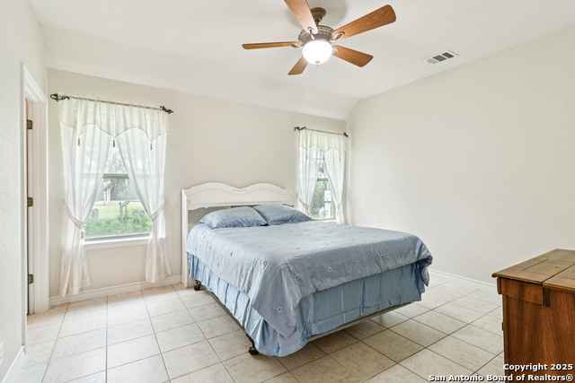 Listing photo id 30 for 718 Park Shores