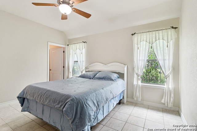 Listing photo id 31 for 718 Park Shores