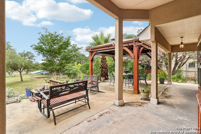 Listing photo id 42 for 718 Park Shores