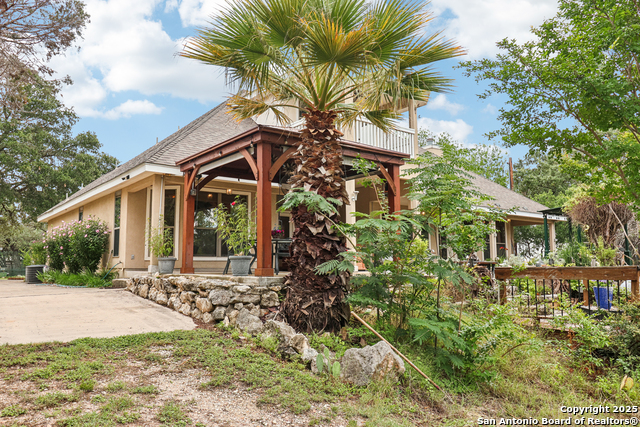 Listing photo id 47 for 718 Park Shores