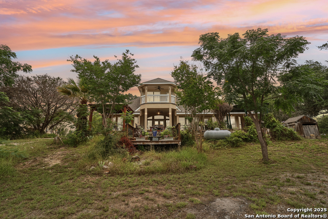 Listing photo id 49 for 718 Park Shores