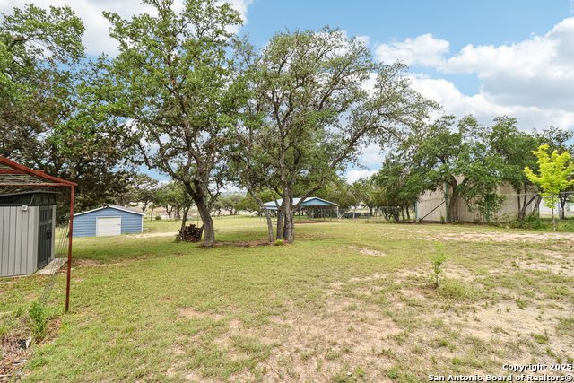Listing photo id 51 for 718 Park Shores