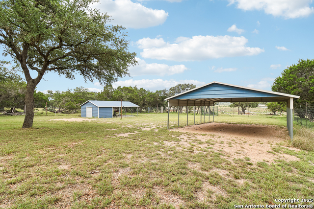 Listing photo id 52 for 718 Park Shores