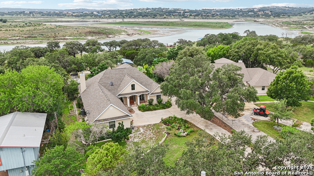 Listing photo id 60 for 718 Park Shores